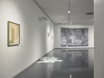 Vista de instalación de la exposición TODO LO VISTO, TODO LO HECHO, en el Museo Raul Anguiano, Guadalajara, Jalisco, México, diciembre 2023